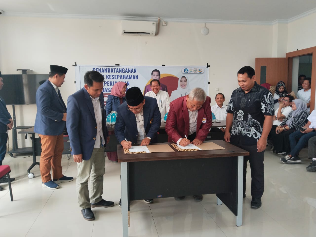 Penandatangan MOU Fak. Pertanian Unasman dengan Fapertahut Unsulbar